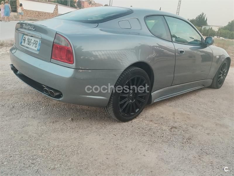 Gris / plata Usado 2002 Maserati Coupé Coupe | 16.490 € - Imagen 1/4