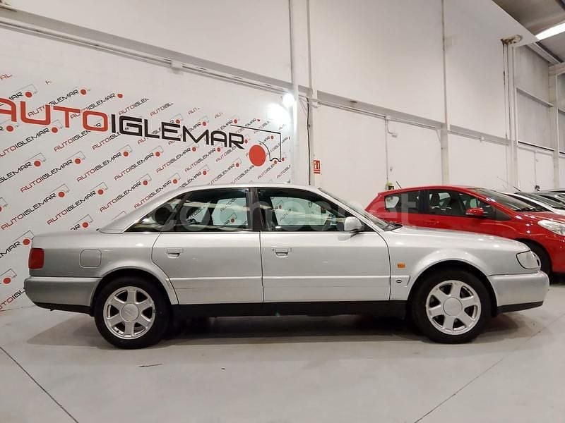 Usado Audi S6 290 CV (213 kW) 1995 Gris / plata Berlina