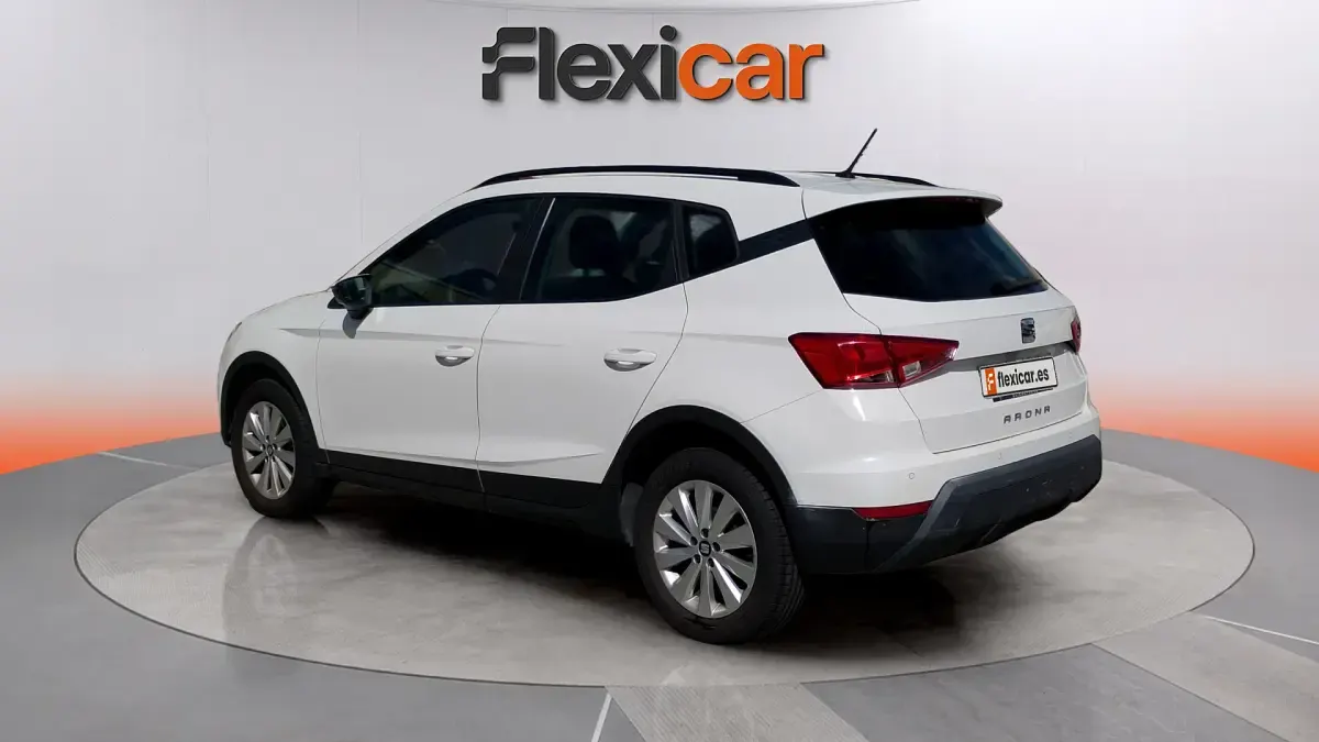 Usado Seat Arona Ecomotive 95 CV (69 kW) 2018 Blanco SUV