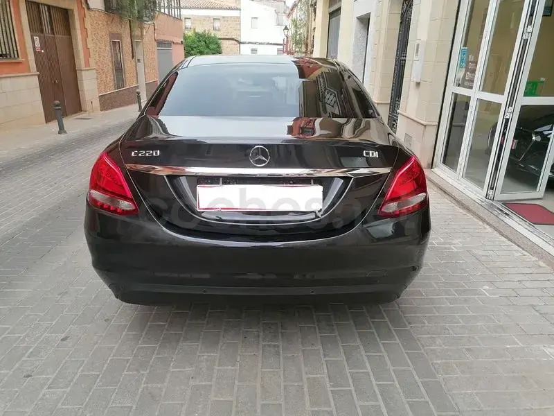 Usado Mercedes C220 194 CV (142 kW) 2020 Gris / plata Berlina