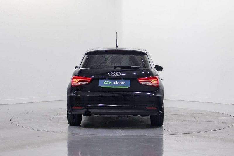 Usado Audi A1 Sportback Attraction 116 CV (85 kW) 2017 Negro Utilitario