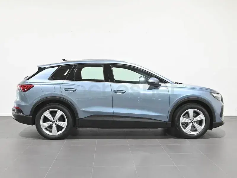 Usado Audi Q4 e-tron 125 kW (170 CV) 2022 Azul SUV
