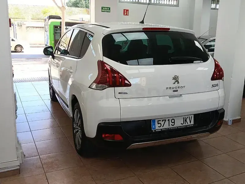 Käytetty Peugeot 3008 Allure 115 HP (84 kW) 2015 Valkoinen Farmari