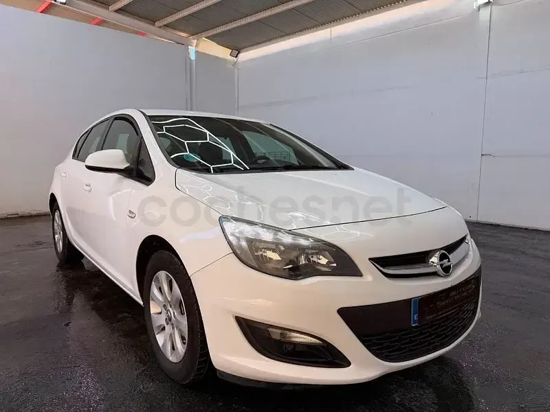 Usado Opel Astra Excellence 110 CV (80 kW) 2015 Blanco Berlina