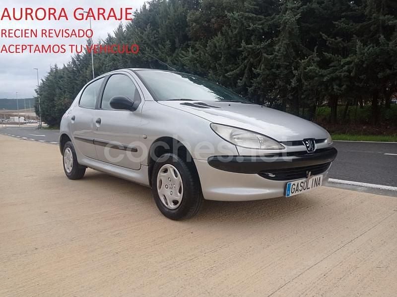 Gris / plata Usado 2000 Peugeot 206 Berlina | 1599 € (Precio justo) - Imagen 1/4