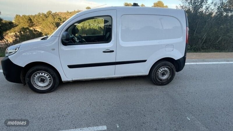 Blanco Usado 2018 Renault Kangoo Monovolumen | 7800 € (Super precio) - Imagen 1/4