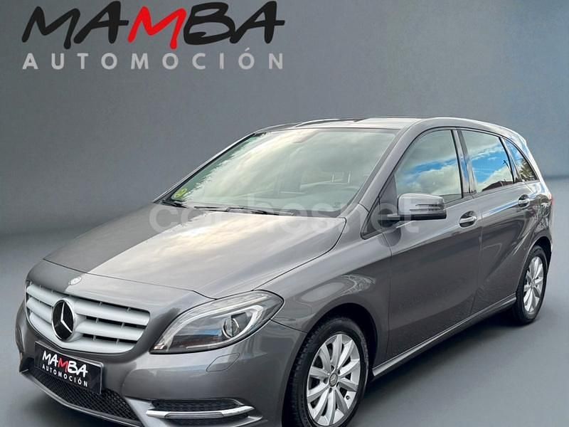 Gris / plata Usado 2014 Mercedes B180 Monovolumen | 7990 € (Precio justo) - Imagen 1/4