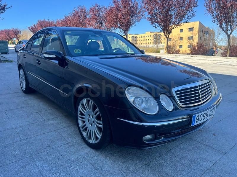 Usado Mercedes E280 Avantgarde 190 CV (139 kW) 2006 Negro Berlina