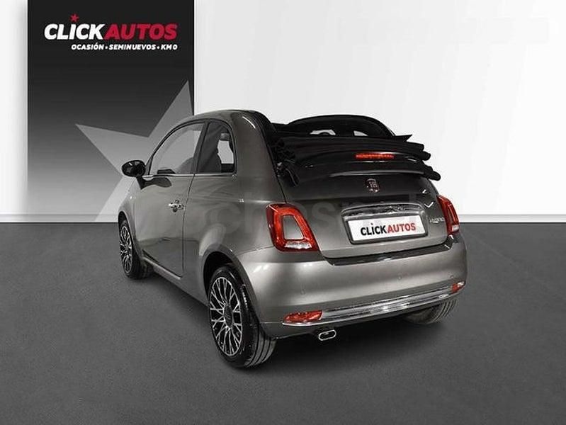 Usado Fiat 500C 70 CV (51 kW) 2023 Gris / plata Descapotable