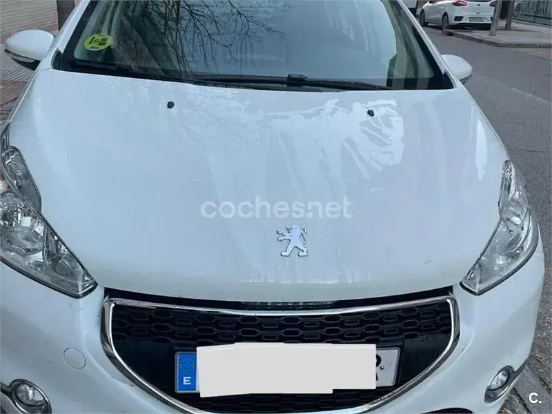 Usado Peugeot 208 Active 92 CV (67 kW) 2013 Blanco Utilitario