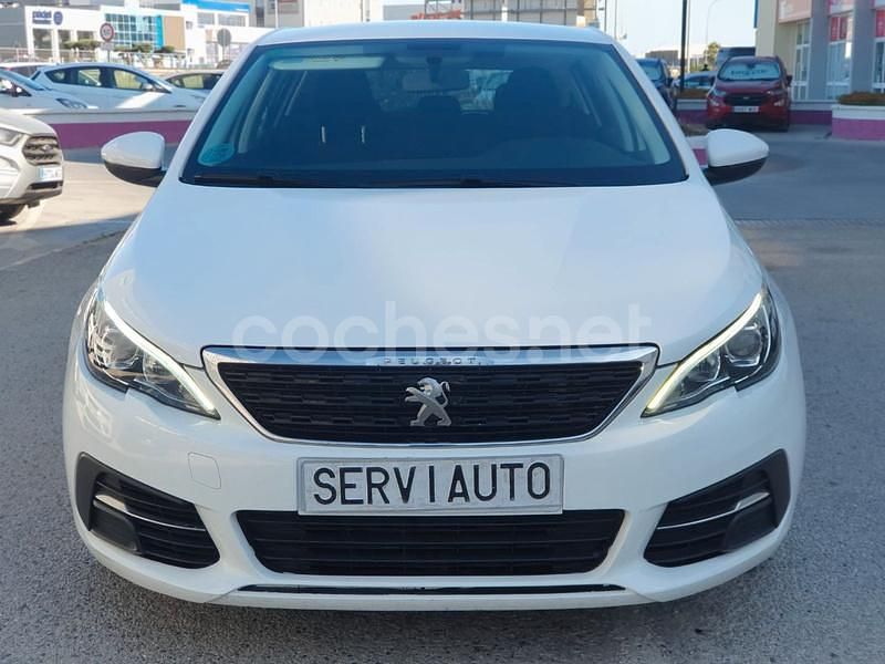 Usado Peugeot 308 Access 100 CV (73 kW) 2019 Blanco Berlina