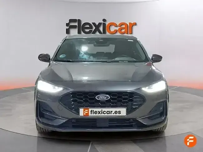 Usado Ford Focus ST-Line 125 CV (91 kW) 2022 Gris Berlina