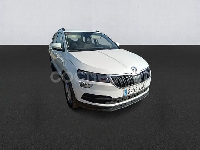 Usado Skoda Karoq Ambition 150 CV (110 kW) 2021 Blanco SUV