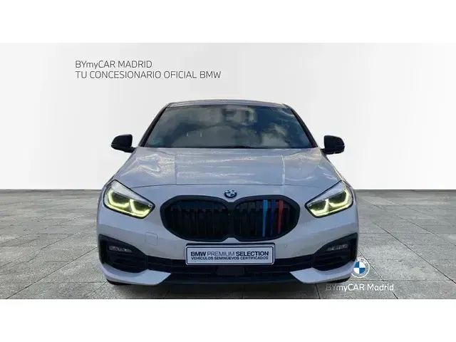 Begagnad BMW 118 Advantage 140 HK (102 kW) 2020 Vit Halvkombi