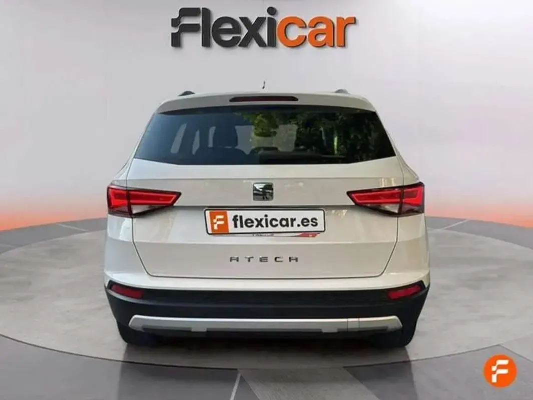 Begagnad Seat Ateca Ecomotive 150 HK (110 kW) 2020 Vit SUV