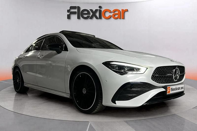 Blanco Usado 2025 Mercedes CLA200 Berlina | 43.990 € (Caro) - Imagen 1/4