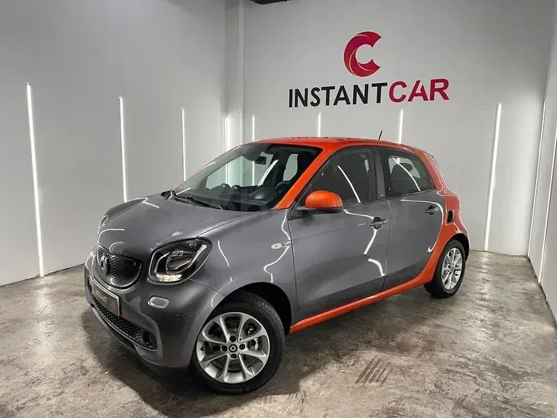 Usado Smart ForFour 90 CV (66 kW) 2018 Gris / plata Utilitario