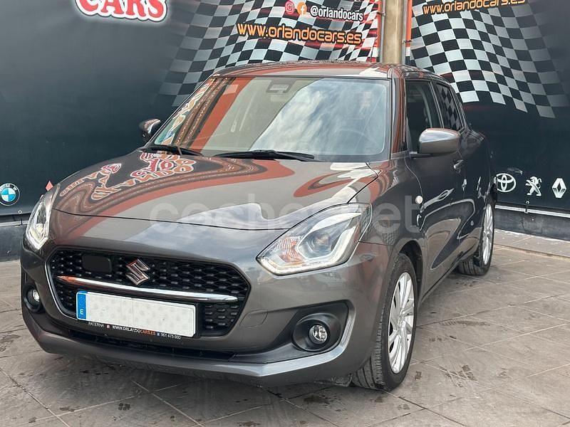 Usado Suzuki Swift 83 CV (61 kW) 2020 Gris / plata Berlina