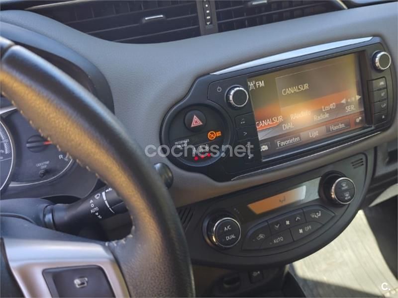 Granate Usado 2014 Toyota Yaris Active Berlina | 8000 € (Precio justo) - Imagen 1/4