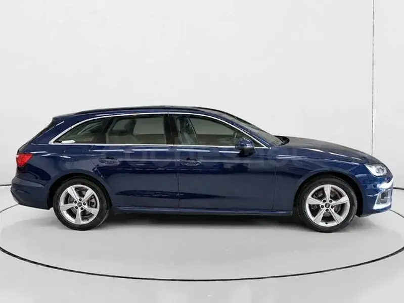 Usado Audi A4 Advanced Plus 136 CV (100 kW) 2021 Azul Familiar