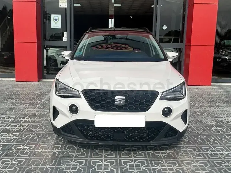 Usado Seat Arona Reference 95 CV (69 kW) 2021 Blanco SUV