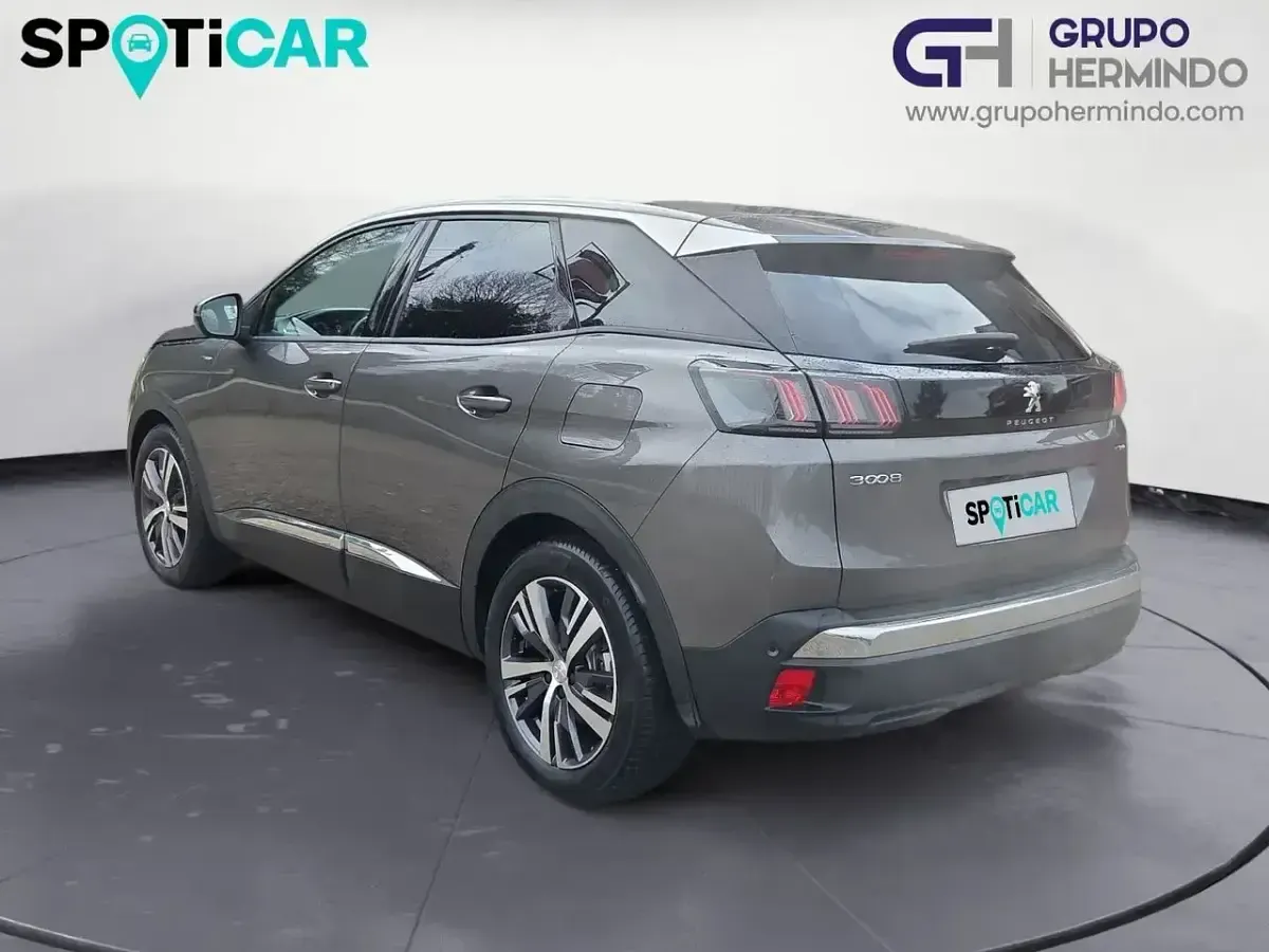 Usado Peugeot 3008 Allure 225 CV (165 kW) 2023 Gris / plata SUV