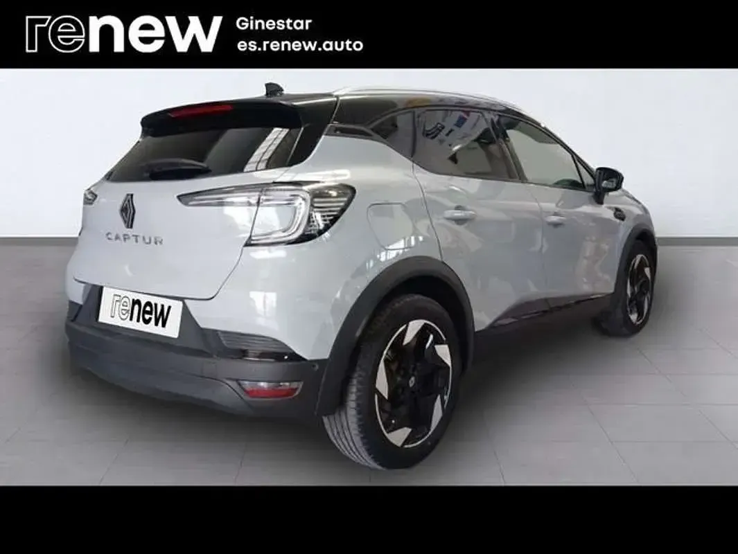 Usado Renault Captur Techno 101 CV (74 kW) 2025 Gris SUV