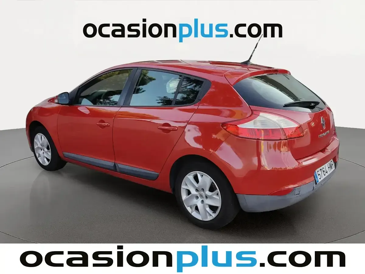 Usado Renault Mégane III Expression 116 CV (85 kW) 2012 Rojo Utilitario