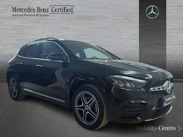 Usado Mercedes GLA250 218 CV (160 kW) 2025 Negro noche SUV