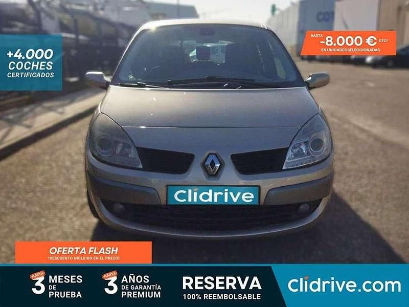 Usado Renault Scénic II Dynamique 106 CV (77 kW) 2008 Beige Monovolumen
