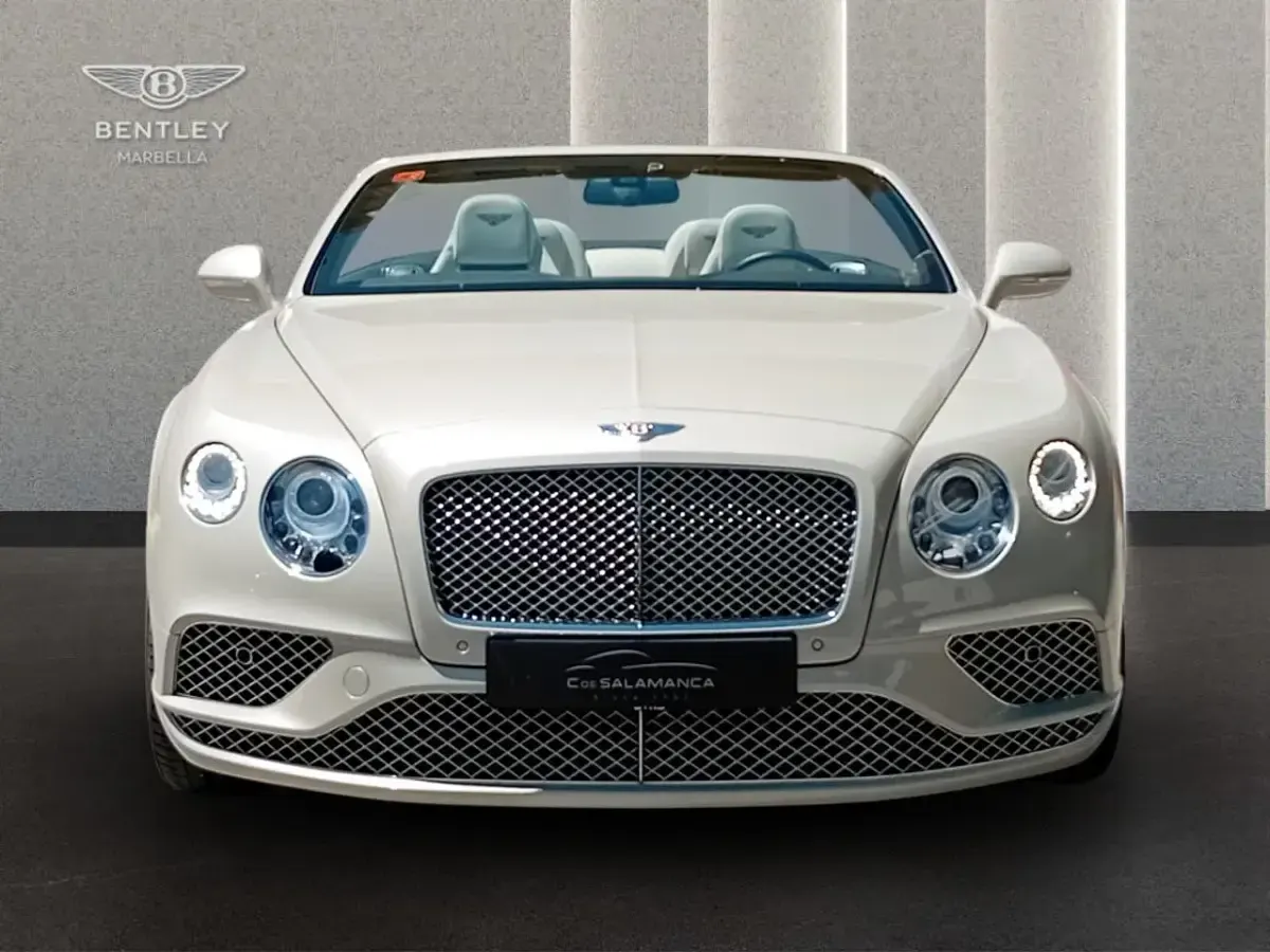 Usado Bentley Continental GT Convertible 507 CV (372 kW) 2016 Blanco metalizado Descapotable