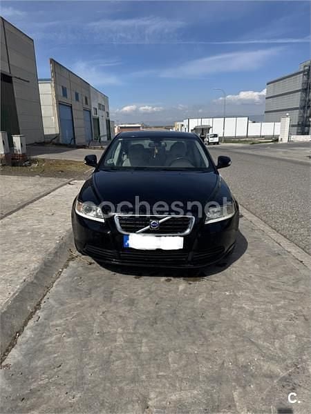 Usado Volvo S40 Drive Kinetic 109 CV (80 kW) 2010 Negro Berlina