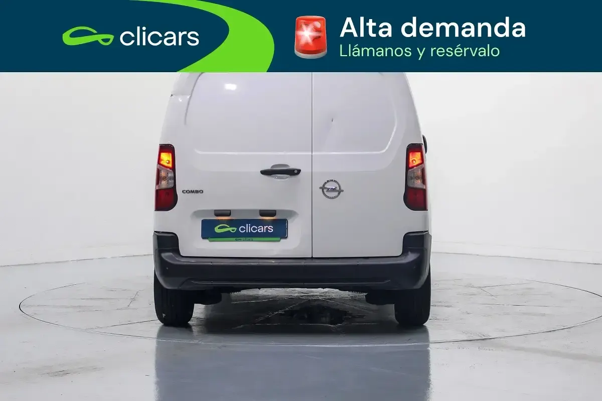 Usado Opel Combo S 100 HP (73 kW) 2022 Branco Monovolume