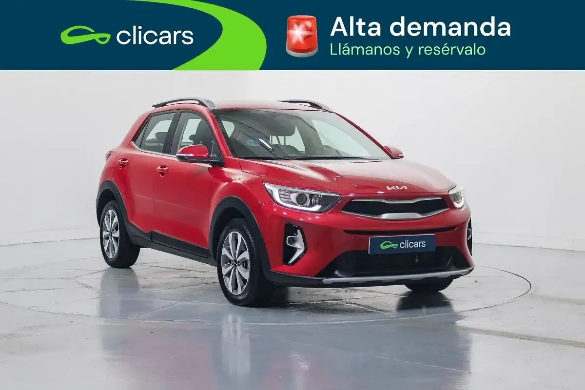 Usado Kia Stonic 101 CV (74 kW) 2025 Rojo SUV