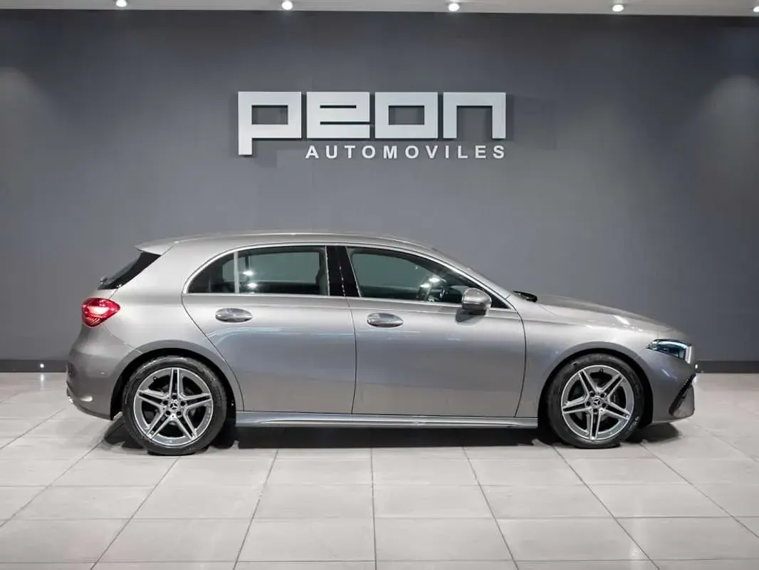 Usado Mercedes A200 Advanced 150 CV (110 kW) 2023 Gris Utilitario