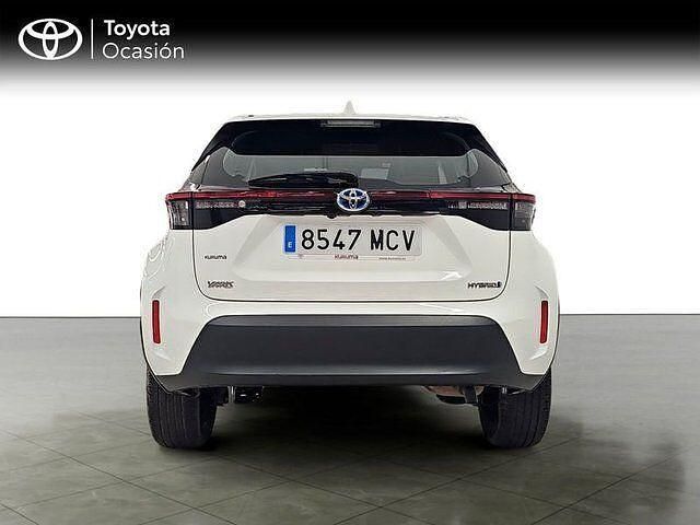 Usado Toyota Yaris Hybrid Active 116 CV (85 kW) 2022 Blanco Pickup/Camioneta
