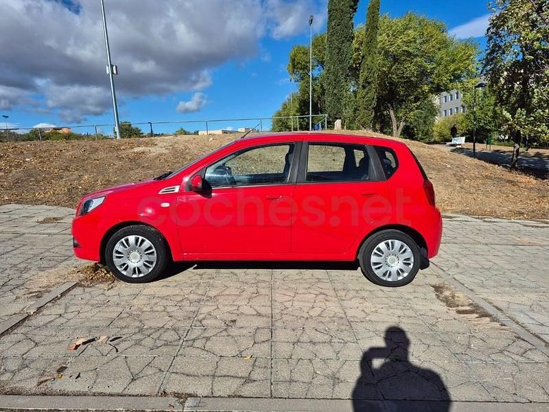 Usado Chevrolet Aveo LS 86 CV (63 kW) 2011 Rojo Berlina