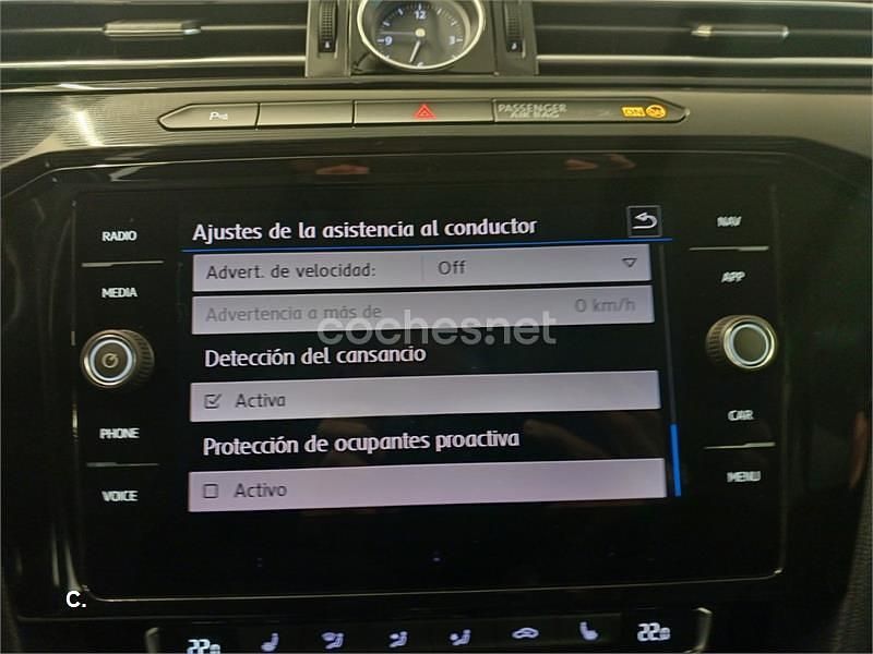 Usado VW Arteon 150 CV (110 kW) 2019 Gris / plata Utilitario