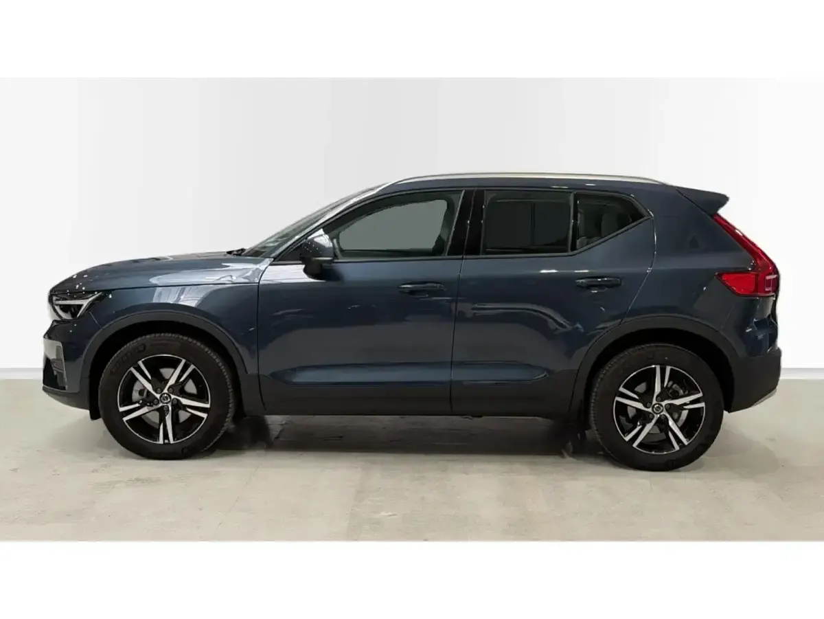 Usado Volvo XC40 Core 163 CV (119 kW) 2025 Azul SUV