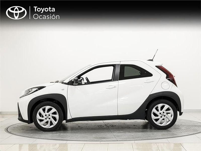 Usado Toyota Aygo Play 72 CV (52 kW) 2024 Blanco