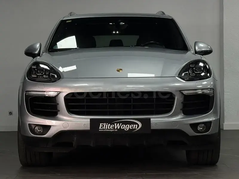 Usado Porsche Cayenne S E-Hybrid Platinum Edition 416 CV (305 kW) 2016 Gris / plata SUV