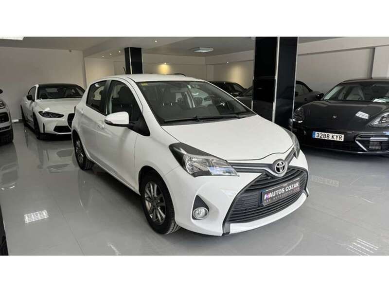 Blanco Usado 2016 Toyota Yaris Live Utilitario | 9900 € (Buen precio) - Imagen 1/4