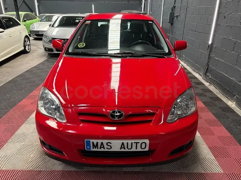 Usado Toyota Corolla Sol 110 CV (80 kW) 2005 Rojo Berlina