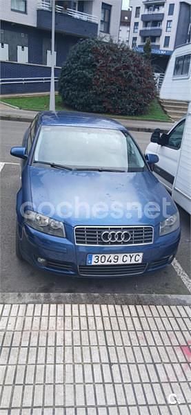 Usado Audi A3 Ambiente 140 CV (102 kW) 2004 Azul Utilitario