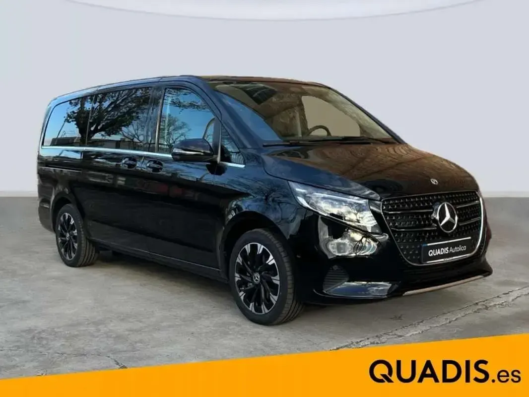 Usado Mercedes V250 Avantgarde 190 CV (139 kW) 2025 Negro Monovolumen