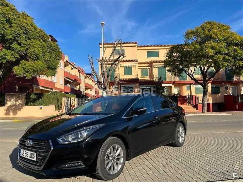 Negro Usado 2015 Hyundai i40 Berlina | 9995 € (Un poco caro) - Imagen 1/4