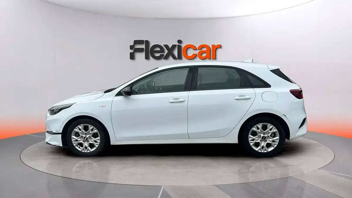 Usado Kia Ceed 101 CV (74 kW) 2021 Blanco Utilitario