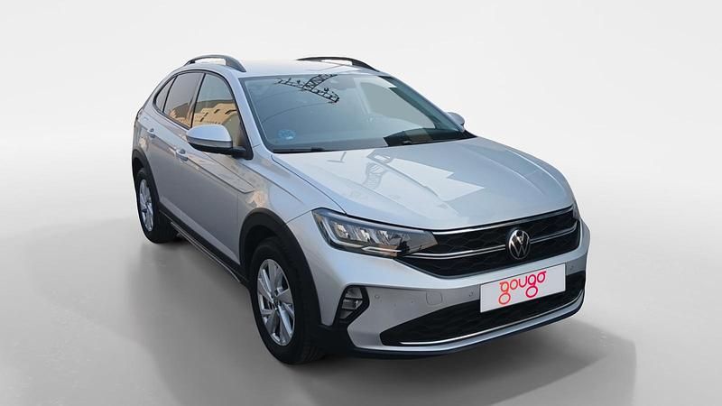 Usado VW Taigo Life 110 CV (80 kW) 2024 Gris / plata SUV