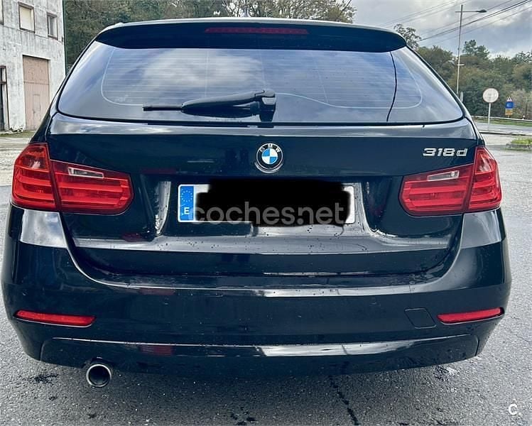 Usado BMW 318 143 CV (105 kW) 2013 Negro Familiar