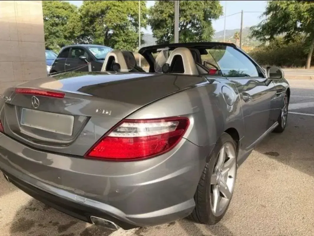 Usado Mercedes SLK250 AMG line 204 CV (150 kW) 2013 Gris Descapotable